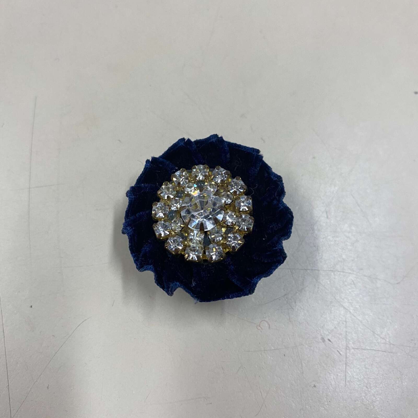 Lapel Magnet – Navy With Crystal Center