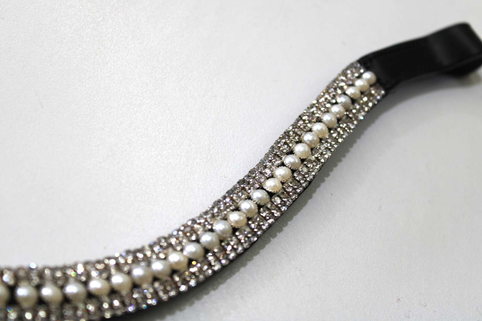 Heads To Tails – Pearl Crystal Browband