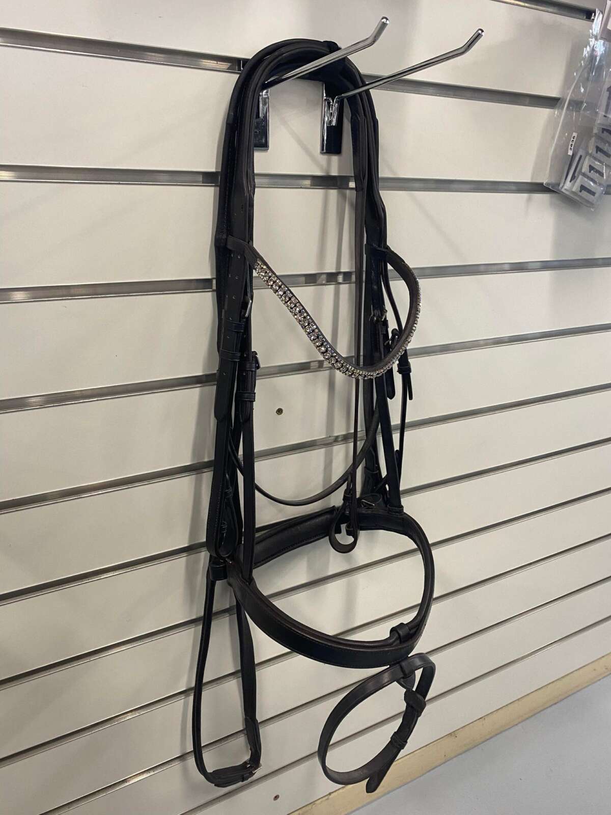 Flexible Fit Havana Snaffle Bridle W/ Bling Browband – WB Bridle W/ FULL Browband