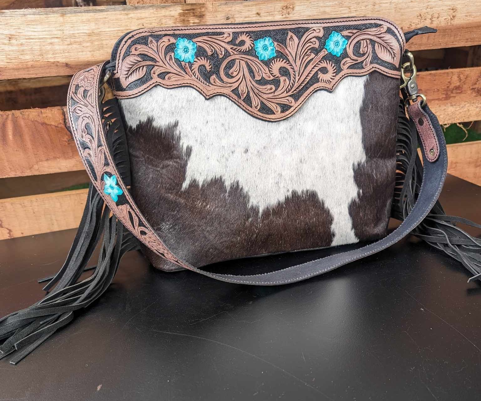 Arizona Cowhide Bag - Heads To Tails Horseware